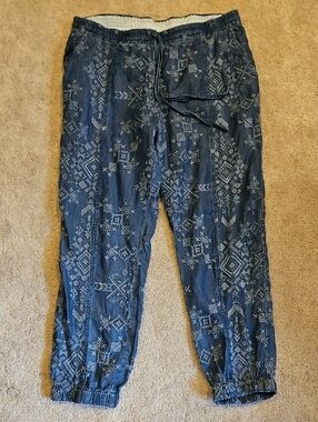 Johnny Was Navy Blue and White Embroidered Jogger Pants